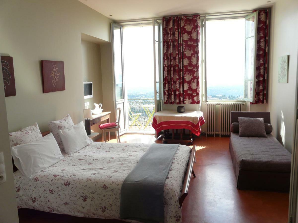 グラース Les Palmiers Bed & Breakfast エクステリア 写真